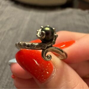 Pandora Disney the little mermaid Ursula  Silver and Black Pearl Ring